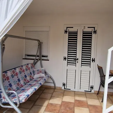Apartmani Dutkovic Vrboska Exterior photo