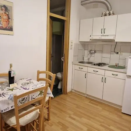 Apartmani Dutkovic Vrboska Exterior photo