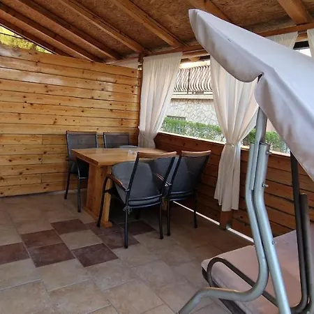 Apartmani Dutkovic Vrboska Exterior photo