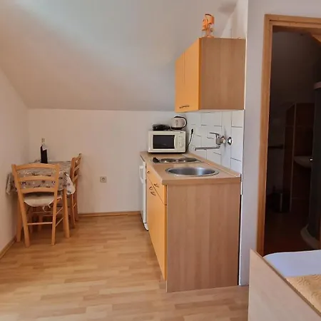 Apartmani Dutkovic Vrboska Exterior photo