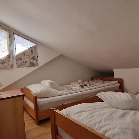 Apartmani Dutkovic Vrboska Exterior photo