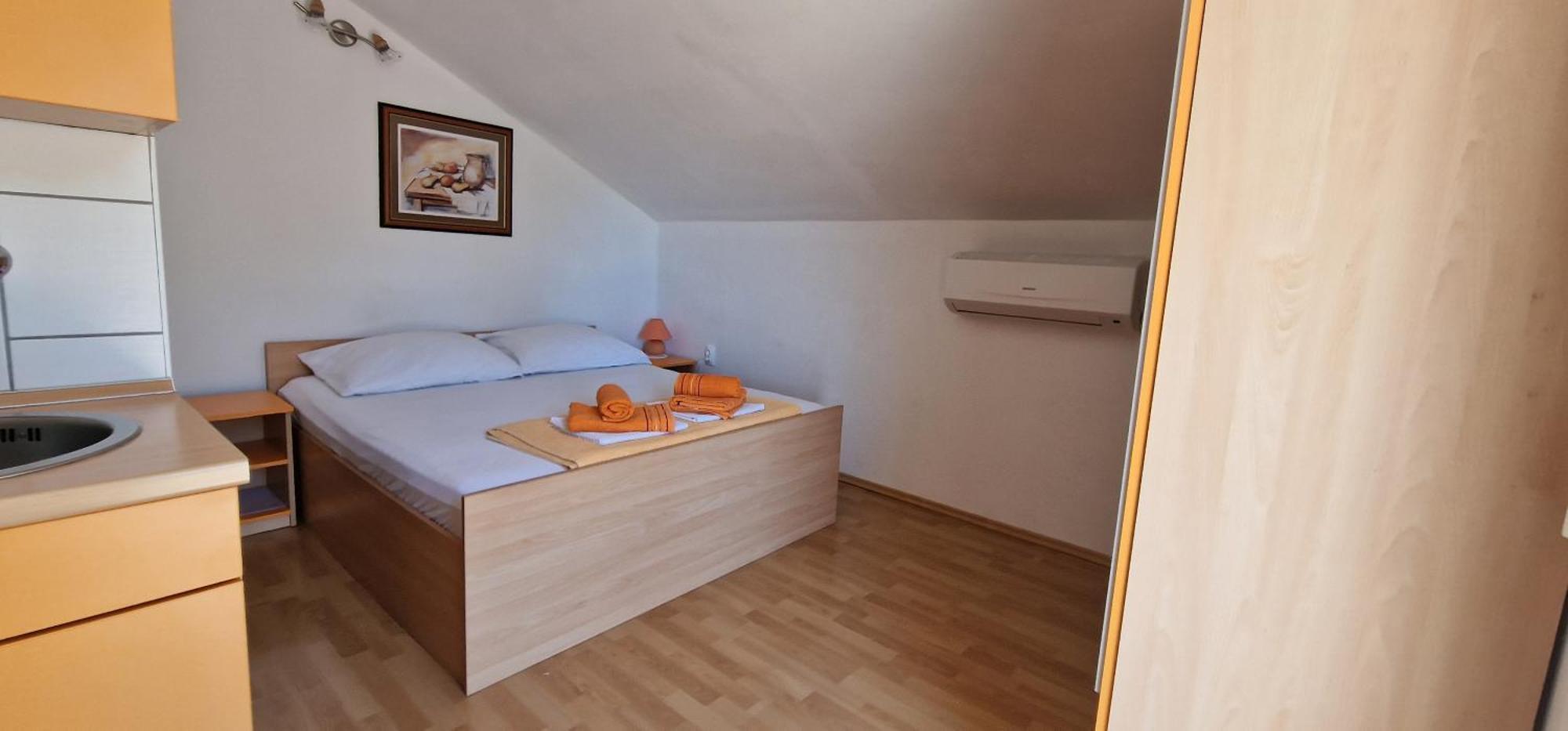 Dutkovic Apartment Vrboska